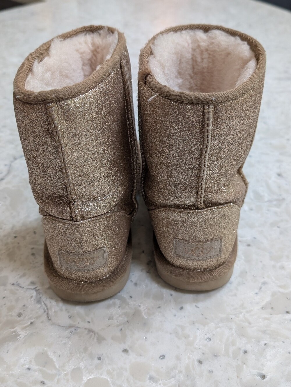 UGG Kids Classic Short II Gold Glitter Boot Girls Size 3 - Picture 3 of 7
